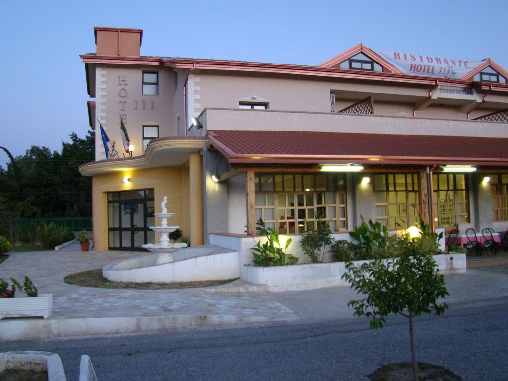Hotel Ristorante111 فيلابيانا المظهر الخارجي الصورة